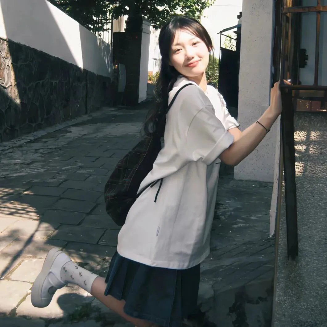他夏天住在楼下